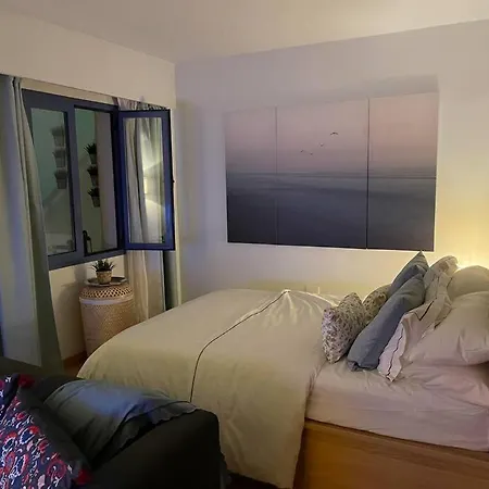 Appartement Cozy Renovated Studio Located In Centre Of And Puerto Marina