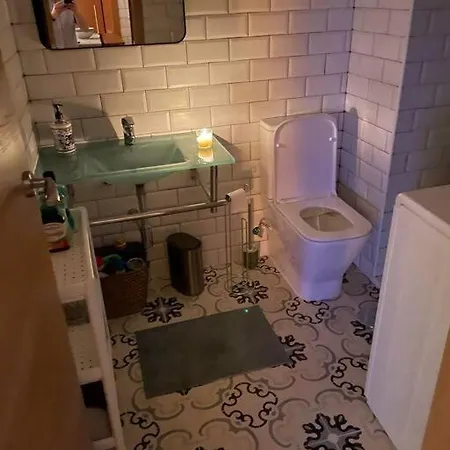 Cozy Renovated Studio Located In Centre Of And Puerto Marina *